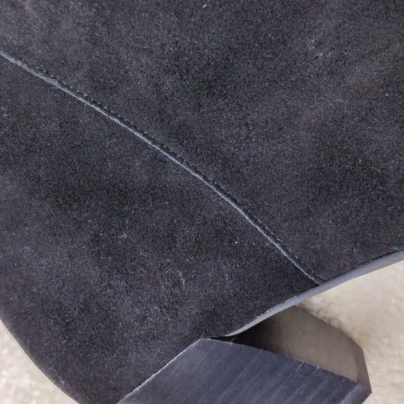 Kensie women's black suede zip ankle boots. NWT. Size 9 - Picture 3 of 10